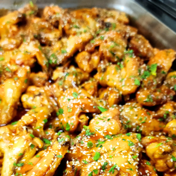 Alitas glaseadas en salsa agridulce